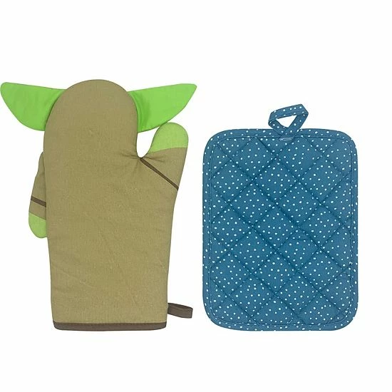 St. Nicholas Square® Star Wars The Mandalorian The Child Oven Mitt & Pot Holder Set 2 St. Nicholas Square® Star Wars The Mandalorian The Child Oven Mitt & Pot Holder Set - Image 2